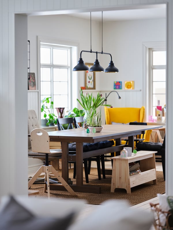 A black AGUNNARYD pendant lamp with 3 lamps